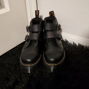 Dr. Martens Devon Flower Boots sz 9